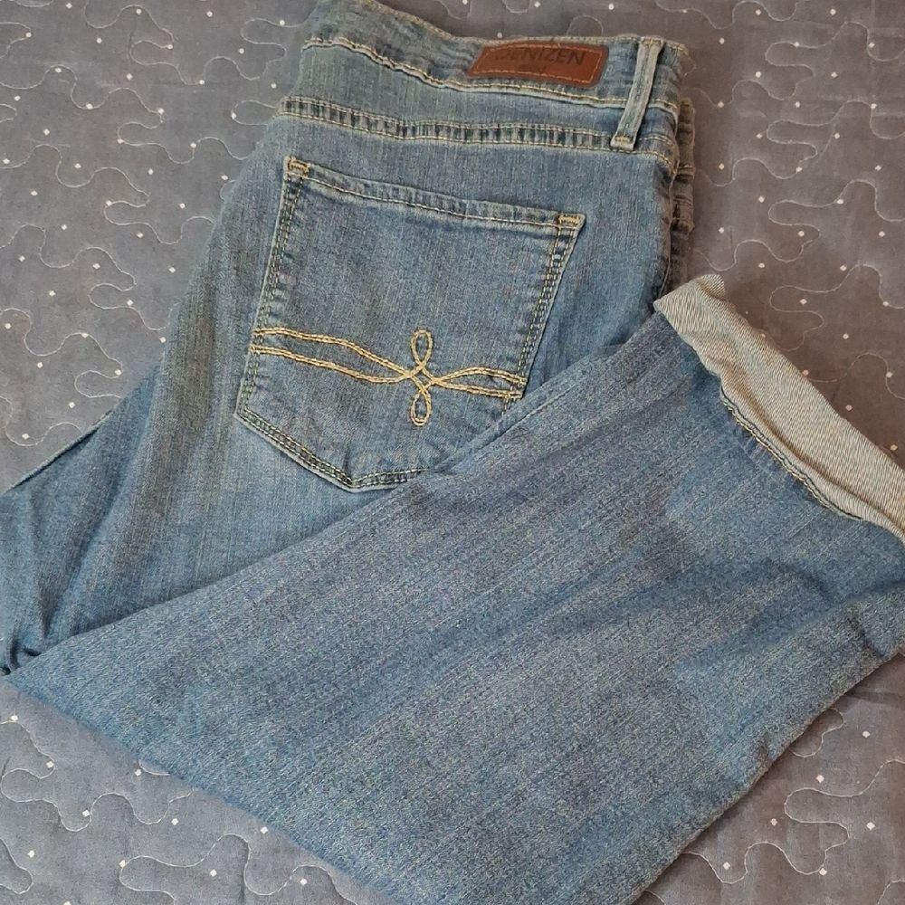 Denizen from Levi's Blue Denim Cropped Jeans size 14